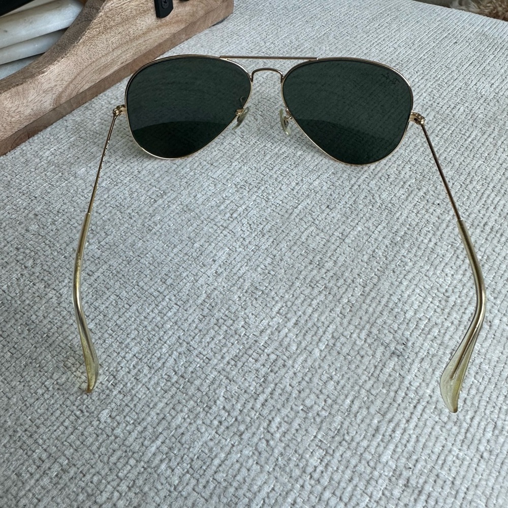 Ray-Ban Aviator Large Gold Frame Sunglasses with Dark Green Lenses RB3025 - Picture 2 of 3
